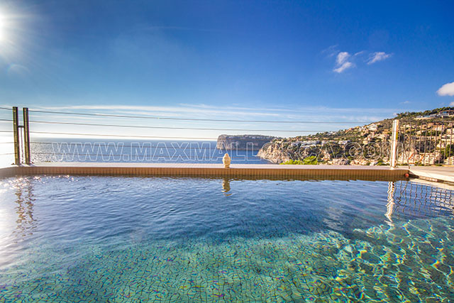 villa_riviera_maison_mallorca_lambert_loewe_bose_puerto andratx_mallorca_cala_llamp_gran_folies_beach_www.maxmallorca.com_max_mallorca_copyright_32.jpg